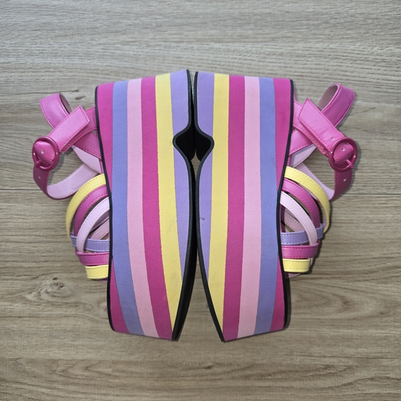Sugar Thrillz Friends Are Forever Platforms Sandals Size 7M - Picture 9 of 11